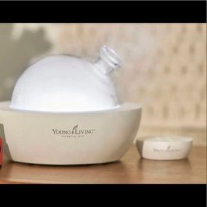 Essential Oil Diffuser Young Living Aria White Limited Edition BRAND NEW
